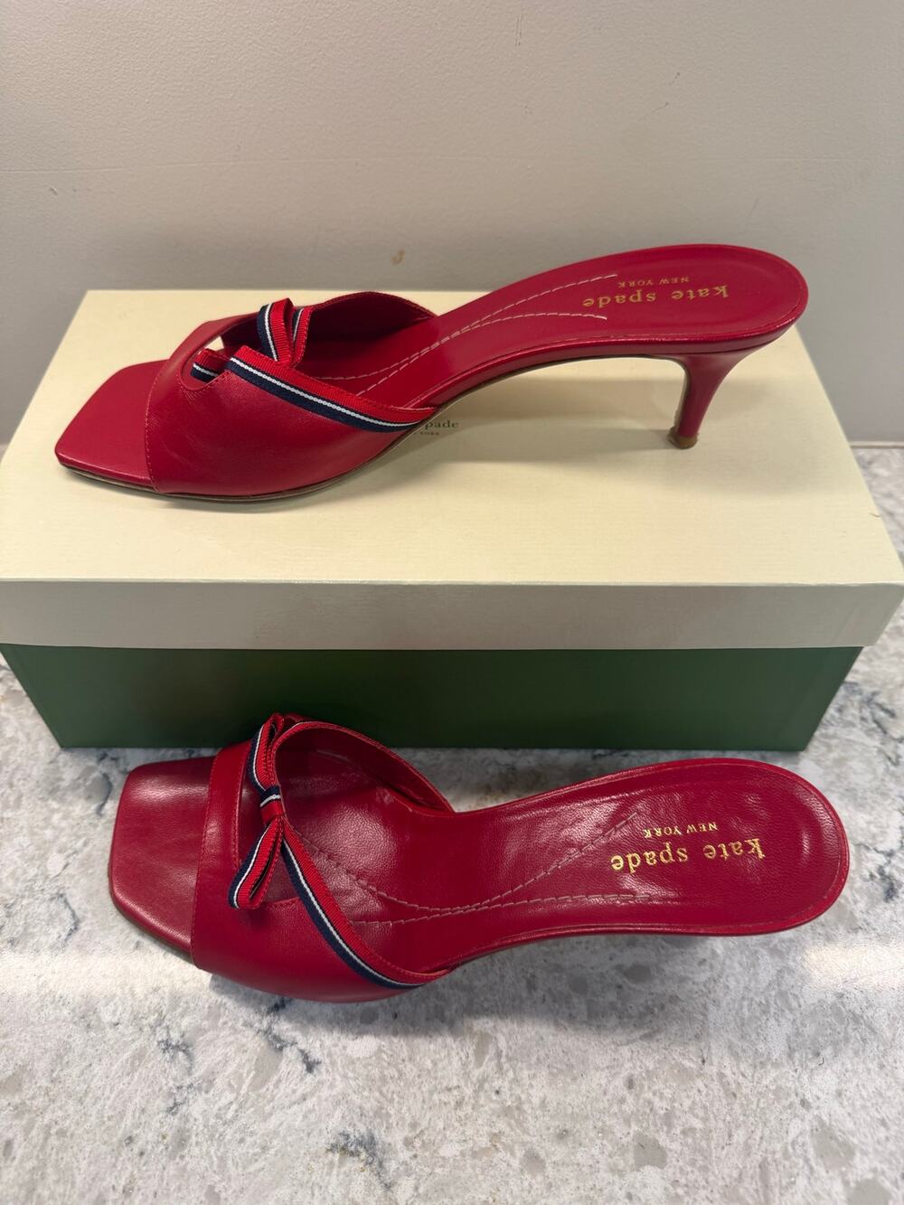 Kate Spade New York Red Leather Slip-on Kitten Heel Blue Striped Bow Size 8 - Picture 1 of 9